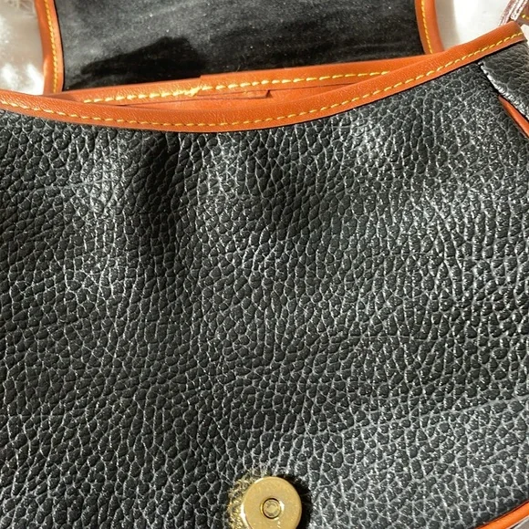 Dooney & Bourke All Weather Leather Shoulder Bag EUC Beautiful Stitching - Picture 12 of 12